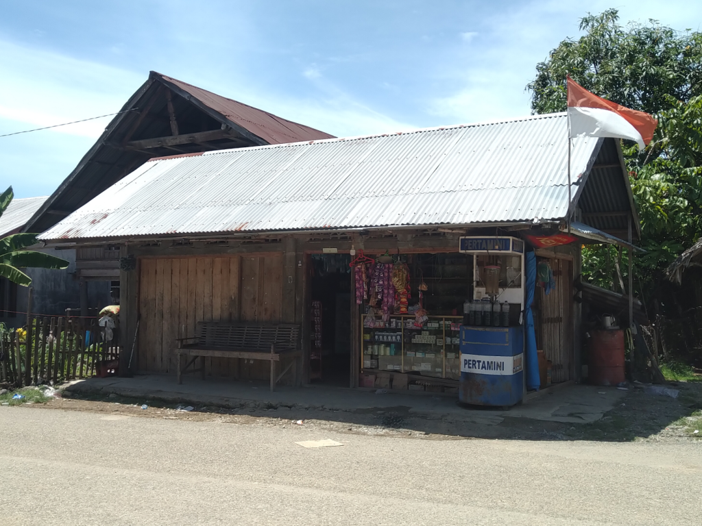 Kios warga Gampong Meunasah Cut Langien